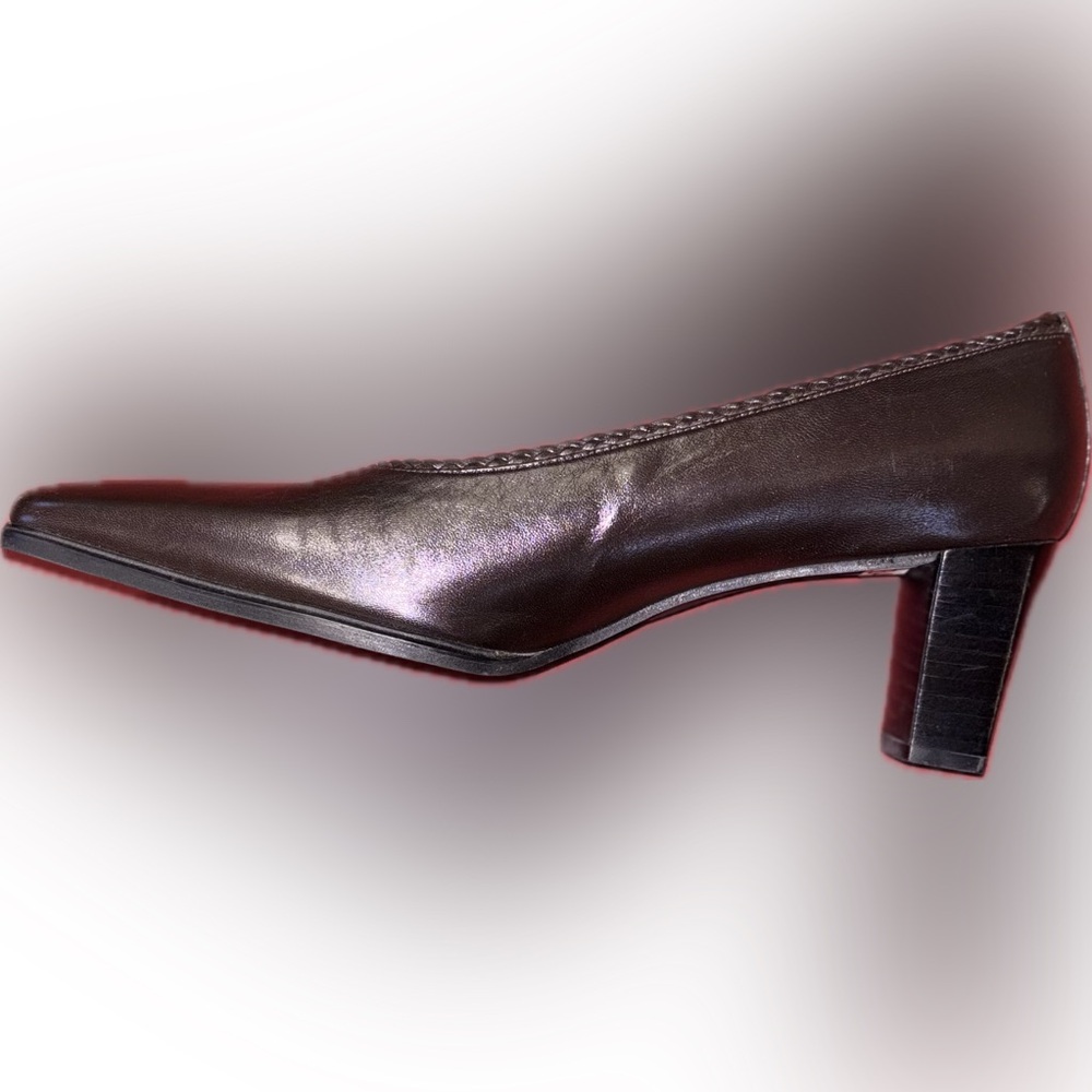 Stuart Weitzman Leather Block Heel Pumps - Picture 4 of 8